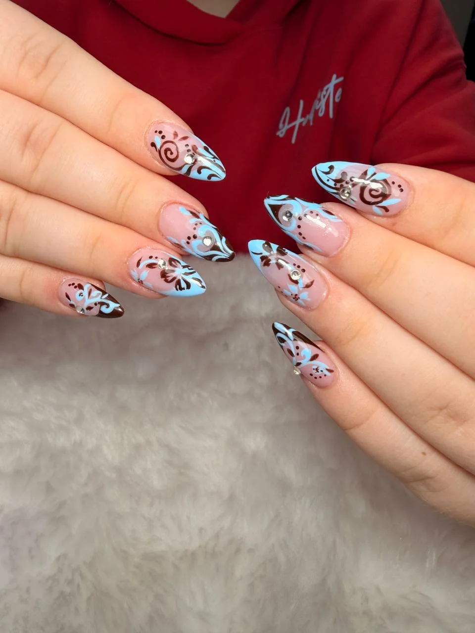 Black and white graphic nails
